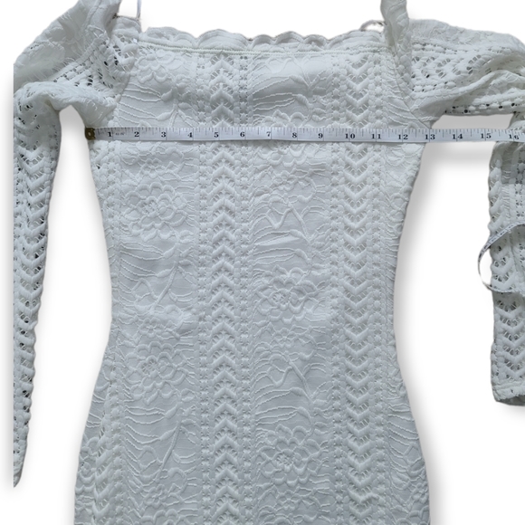 Windsor White Lace Floral Dress - Picture 4 of 9